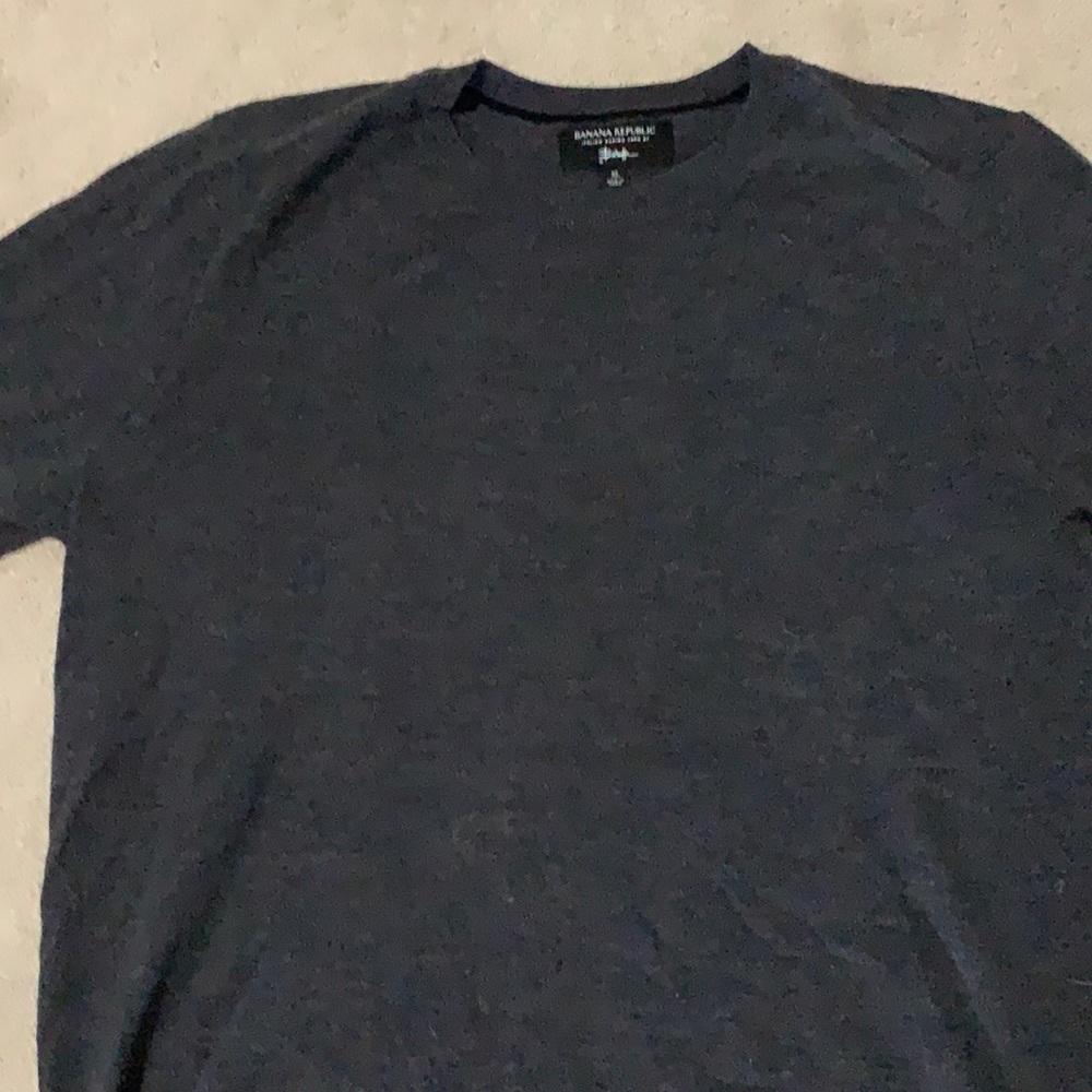 Men’s XL merino wool sweater.